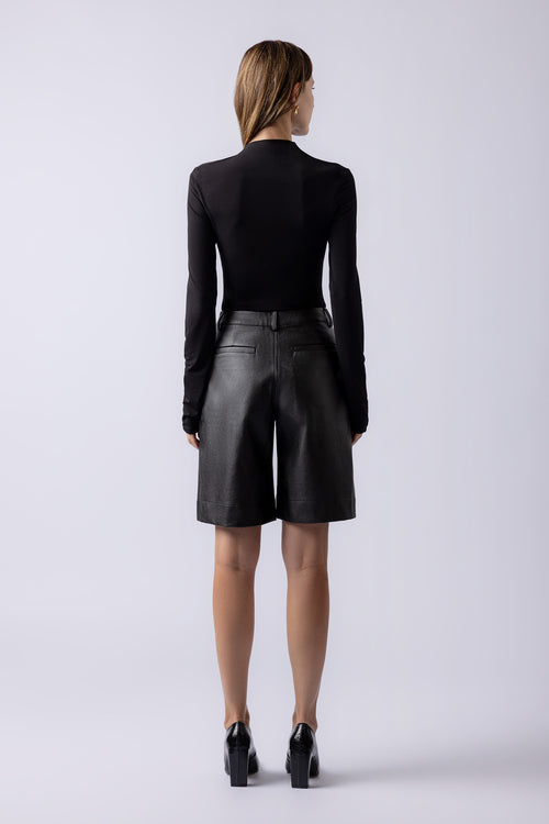 KUMI LEATHER SHORTS black